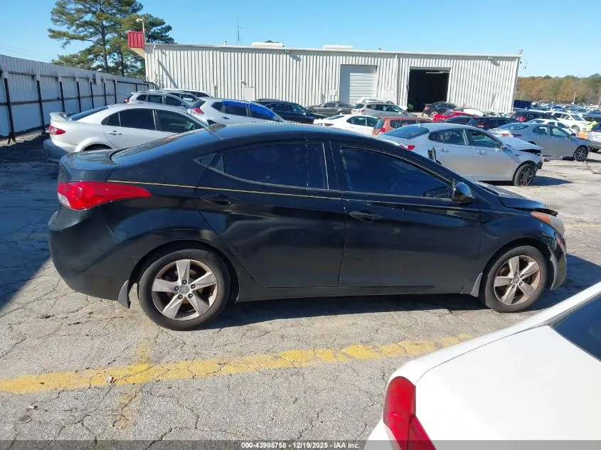 2013 HYUNDAI ELANTRA GLS