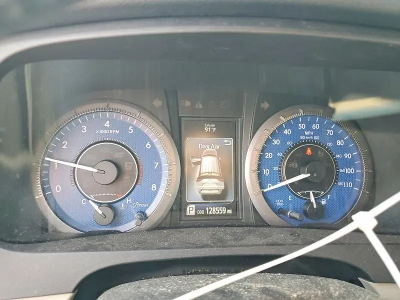 2015 TOYOTA SIENNA XLE 8-PASSENGER  