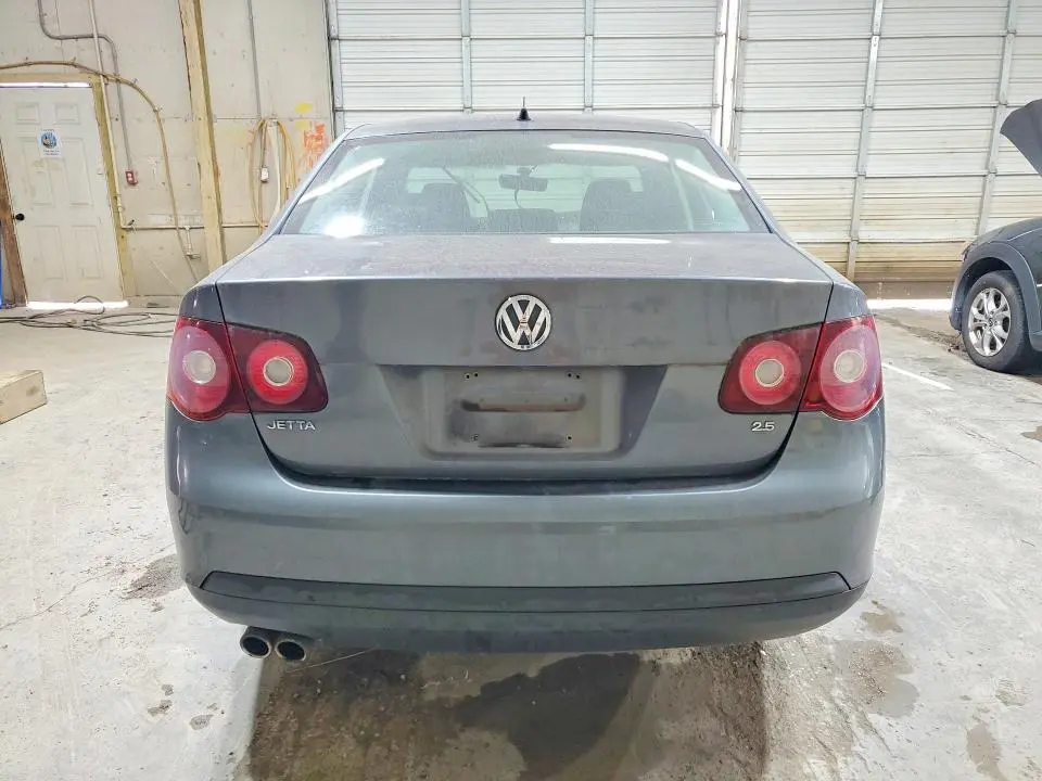 2010 VOLKSWAGEN JETTA S  