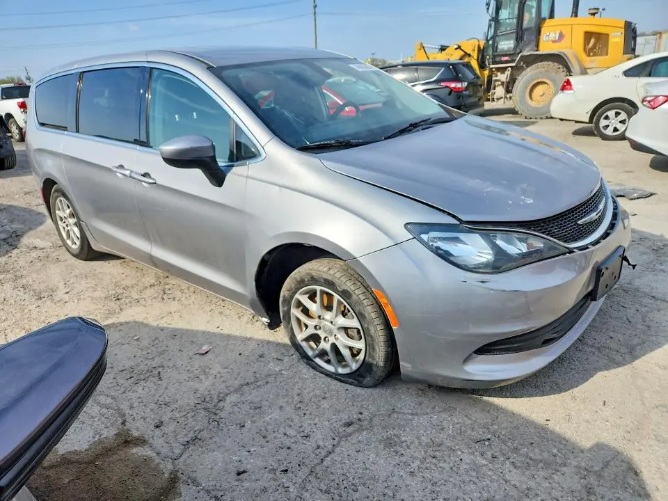 2017 CHRYSLER PACIFICA LX  