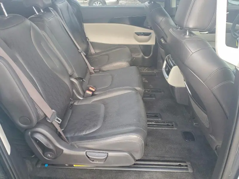 2023 KIA CARNIVAL EX  