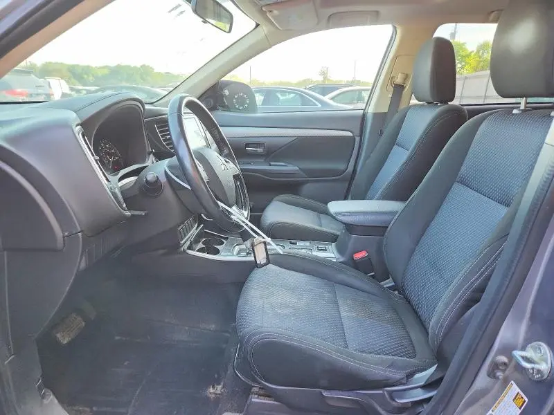 2017 MITSUBISHI OUTLANDER SE  