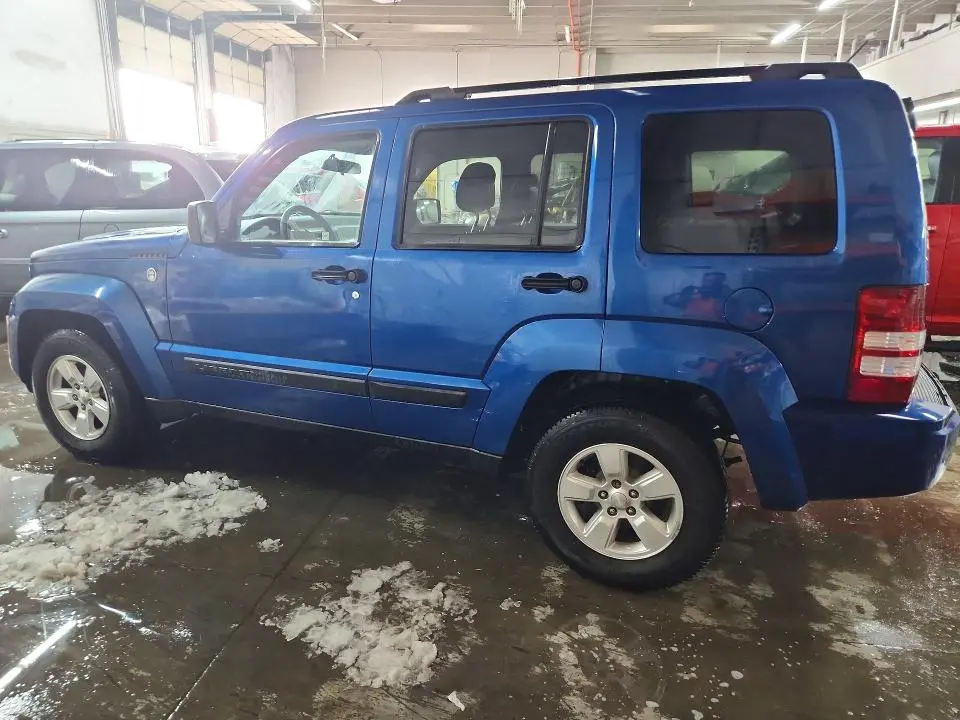 2010 JEEP LIBERTY SPORT  