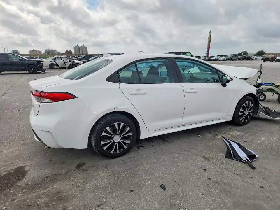 2022 TOYOTA COROLLA LE  