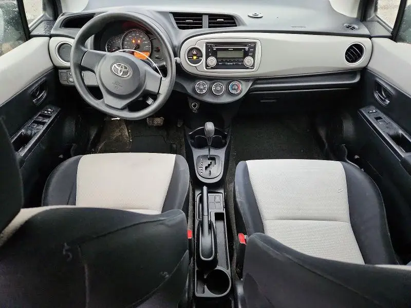 2012 TOYOTA YARIS 5-DOOR L  