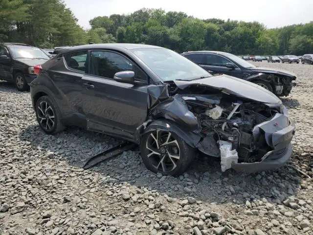 2019 TOYOTA C-HR XLE  