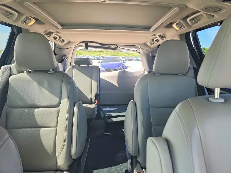 2019 TOYOTA SIENNA LIMITED 7-PASSENGER  