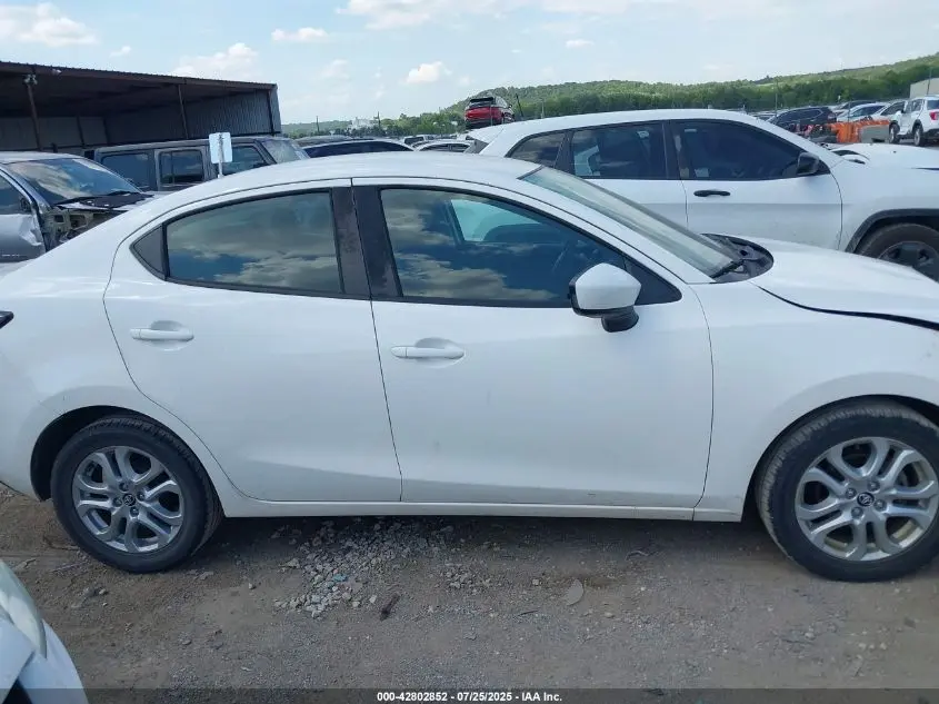 2017 TOYOTA YARIS IA  