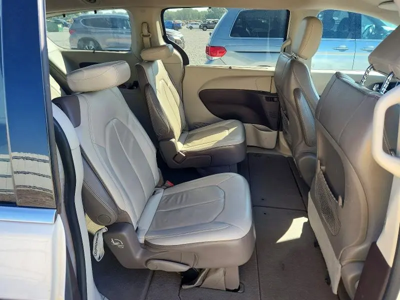2017 CHRYSLER PACIFICA TOURING L  