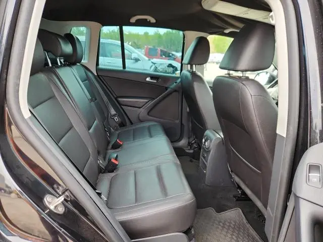 2013 VOLKSWAGEN TIGUAN S  