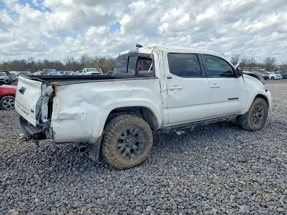 2023 TOYOTA TACOMA SR5 V6  