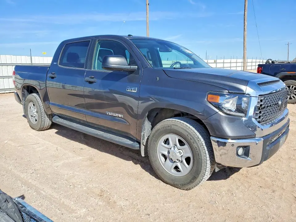 2018 TOYOTA TUNDRA CREWMAX SR5  