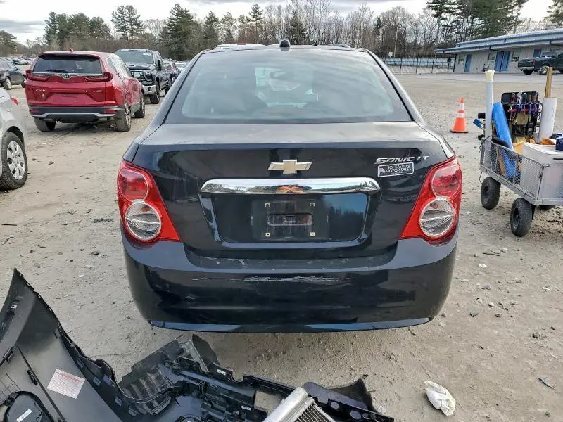 2016 CHEVROLET SONIC LT  
