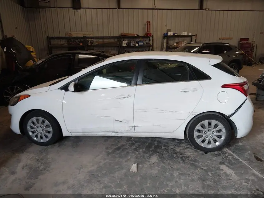 2017 HYUNDAI ELANTRA GT  