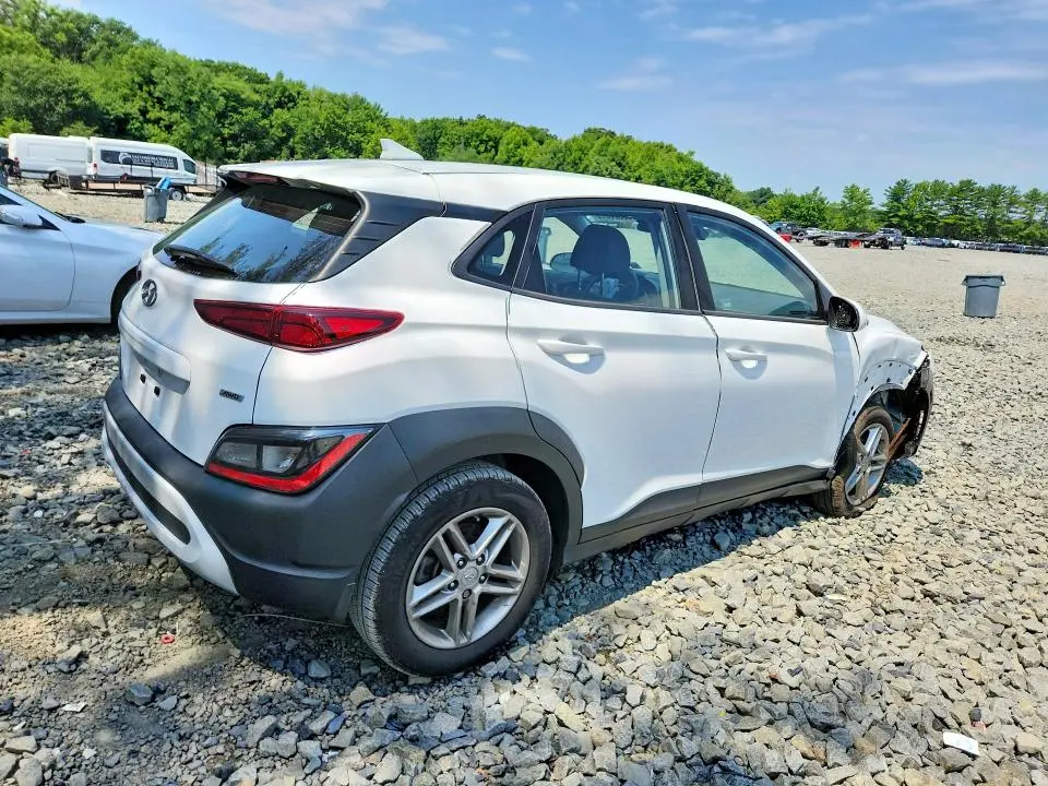2022 HYUNDAI KONA SE  