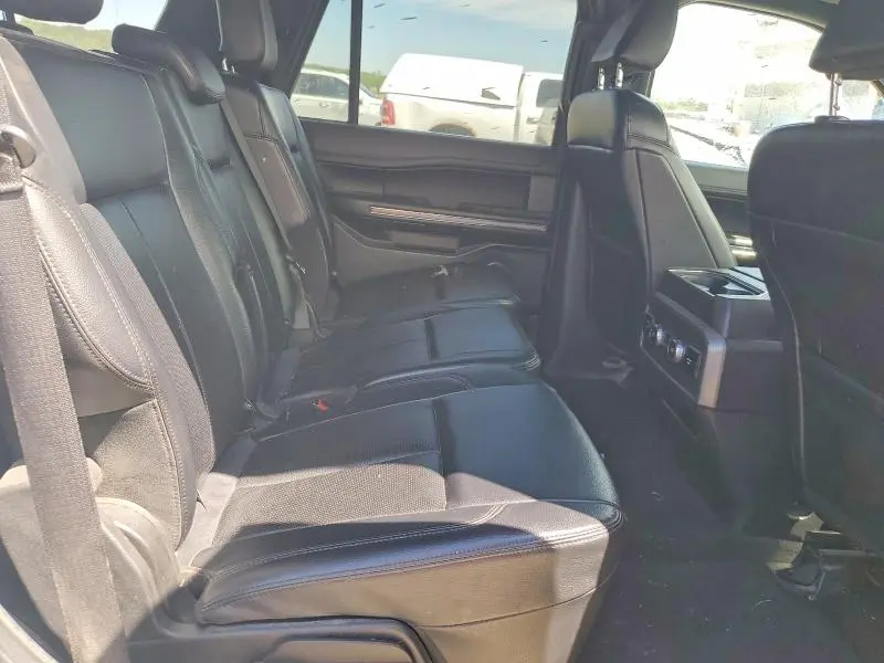 2021 FORD EXPEDITION XLT  