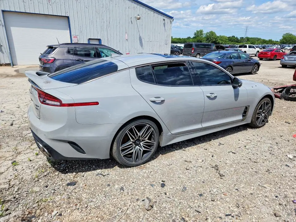 2022 KIA STINGER GT2  