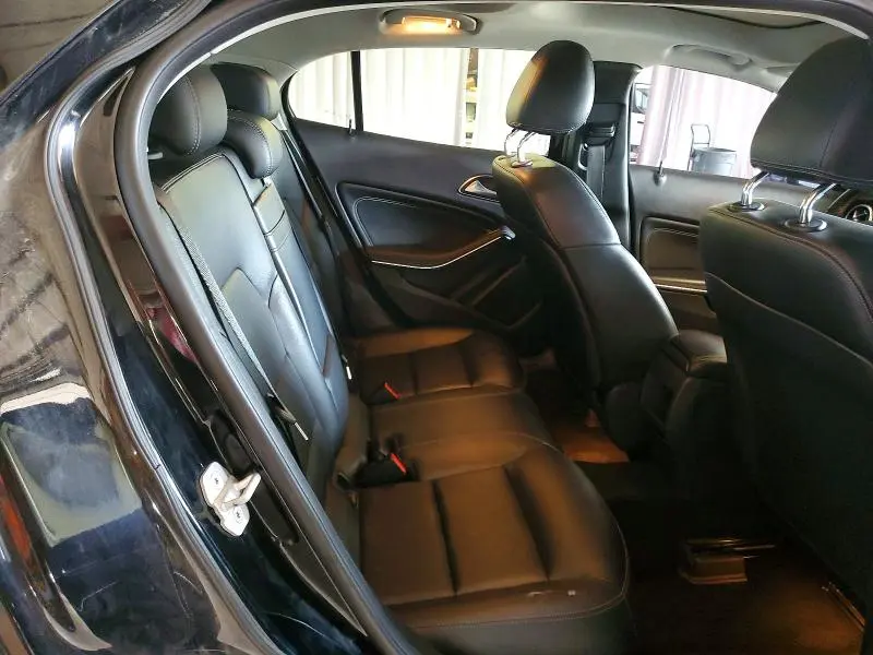 2015 MERCEDES-BENZ GLA 250 4MATIC  