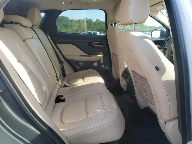 2017 JAGUAR F-PACE PRESTIGE  
