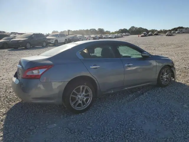 2010 NISSAN MAXIMA S  