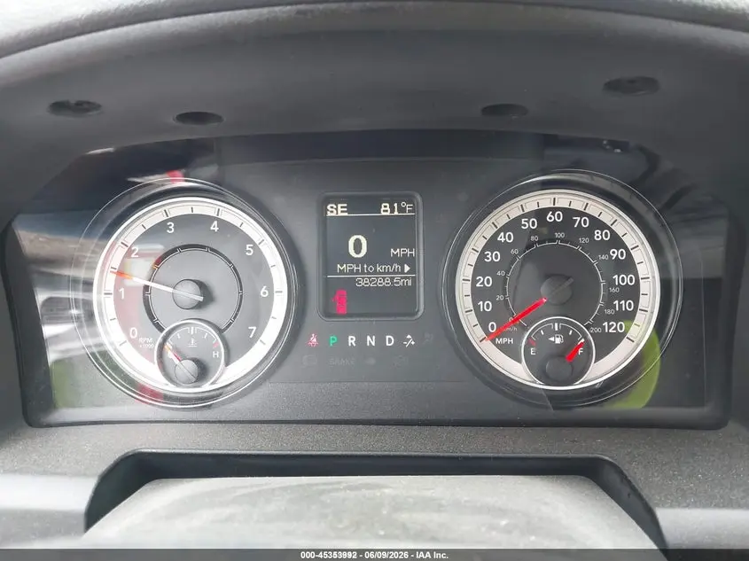 2017 RAM 1500 TRADESMAN  4X4 8' BOX