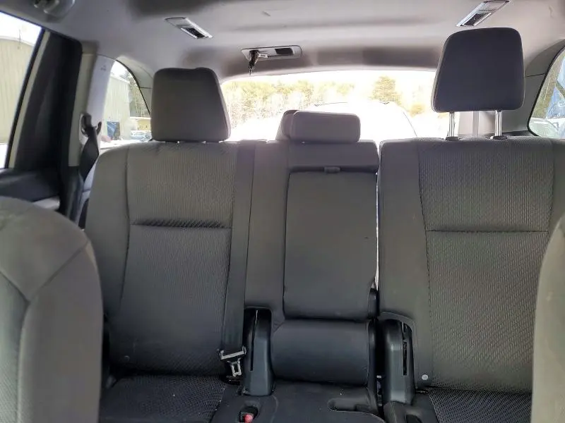 2015 TOYOTA HIGHLANDER LE  