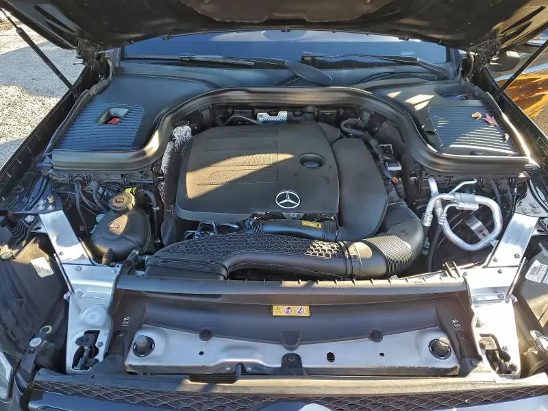 2021 MERCEDES-BENZ GLC 300  