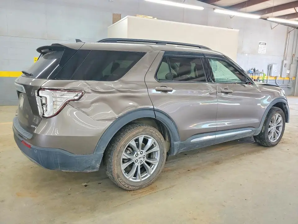 2021 FORD EXPLORER XLT  