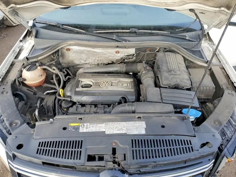 2016 VOLKSWAGEN TIGUAN   