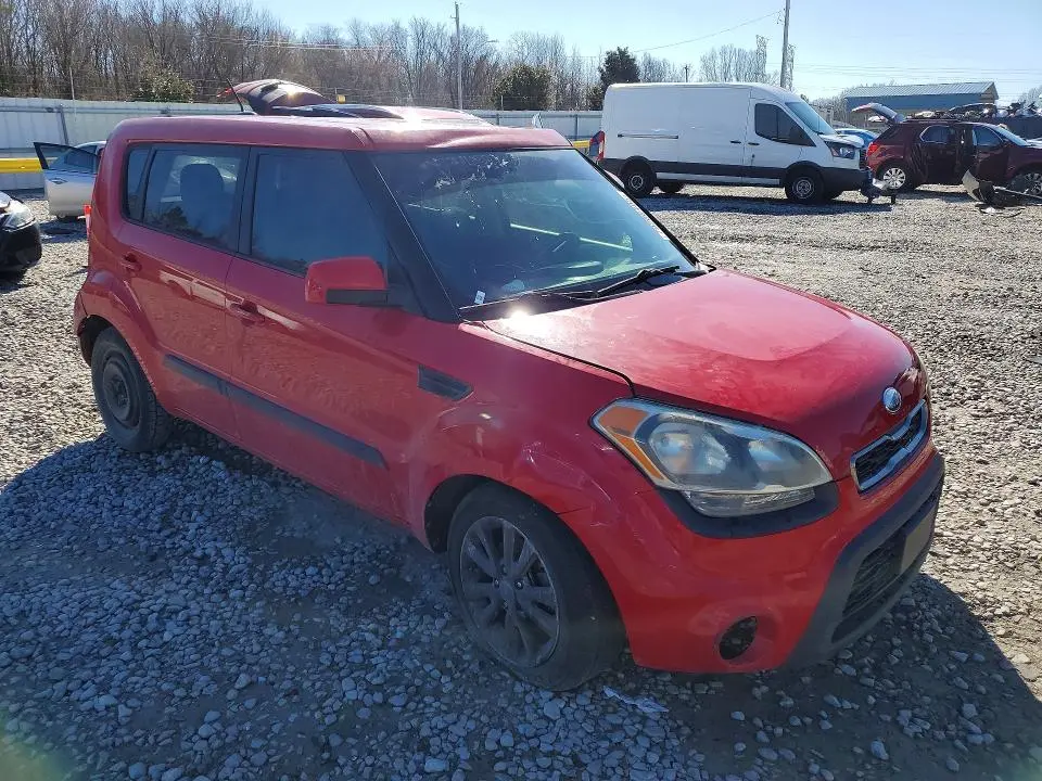 2013 KIA SOUL +  