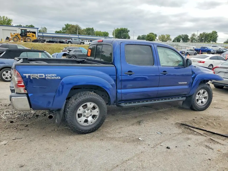2015 TOYOTA TACOMA V6  