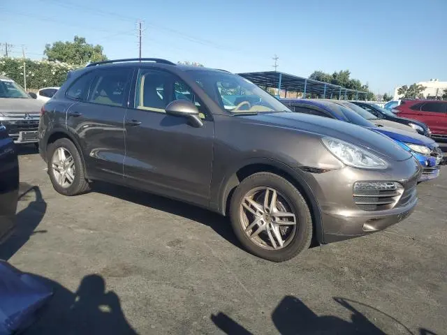 2014 PORSCHE CAYENNE