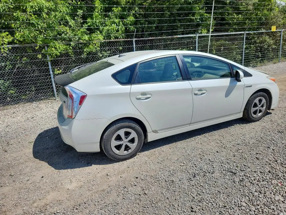 2013 TOYOTA PRIUS THREE  