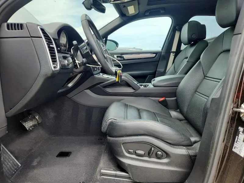 2023 PORSCHE CAYENNE BASE  