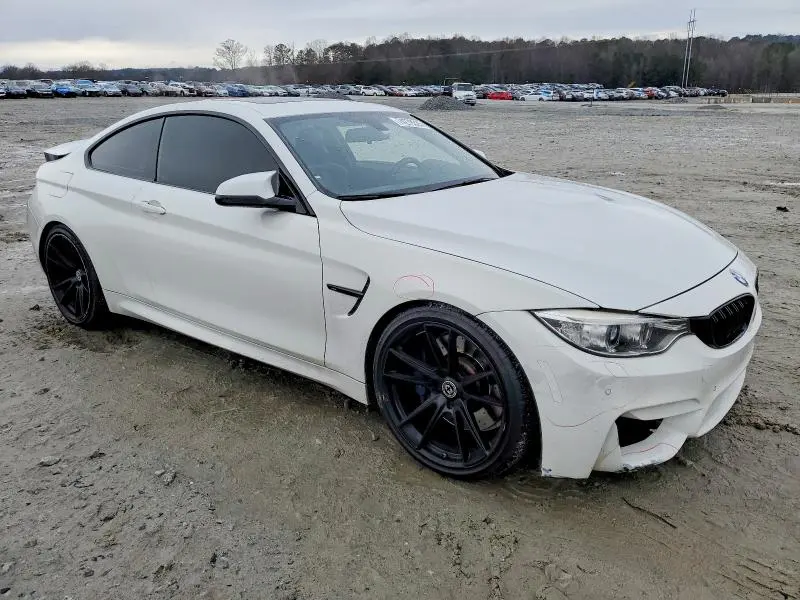 2015 BMW M4   