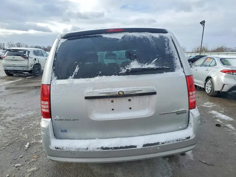 2010 CHRYSLER TOWN & COUNTRY TOURING  