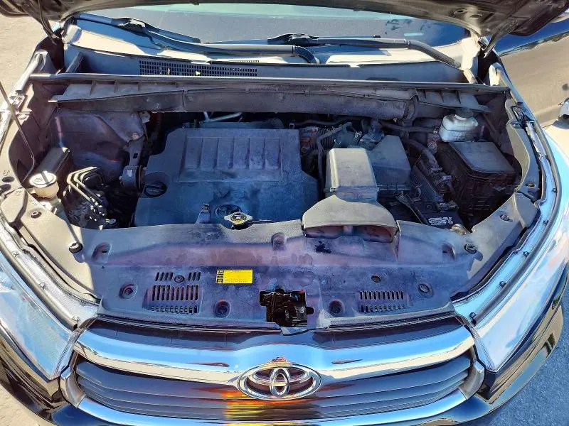 2014 TOYOTA HIGHLANDER LE  