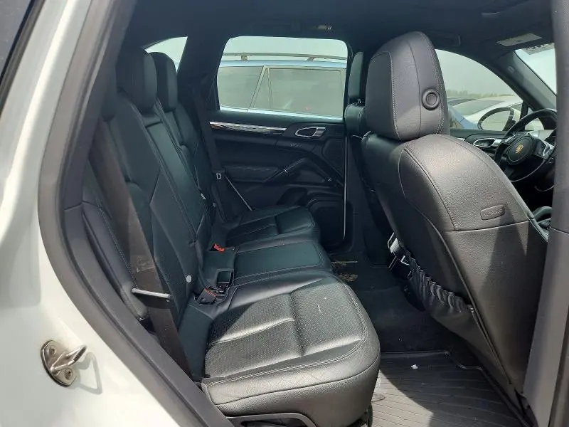 2014 PORSCHE CAYENNE   
