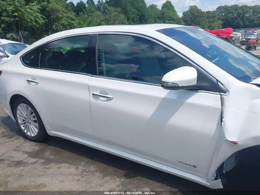 2015 TOYOTA AVALON HYBRID LIMITED