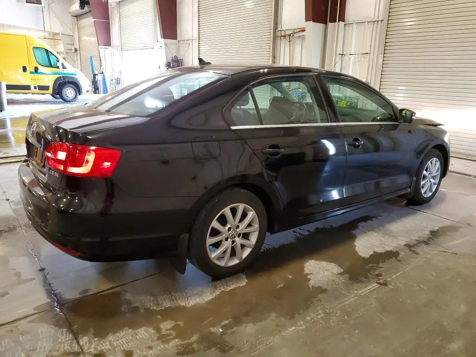 2013 VOLKSWAGEN JETTA   