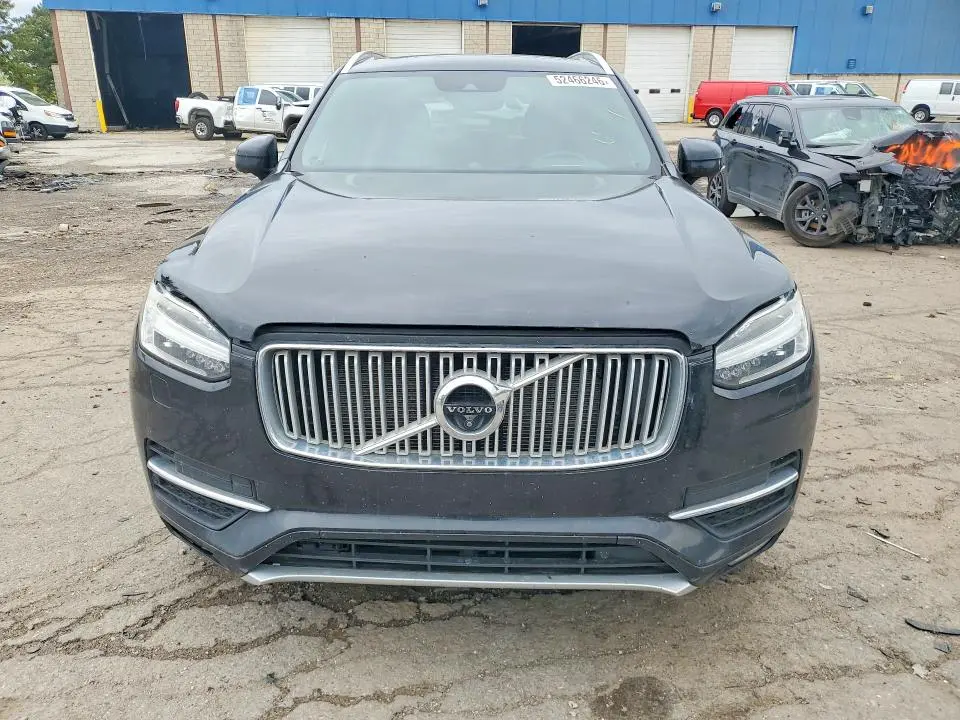 2016 VOLVO XC90 T6  