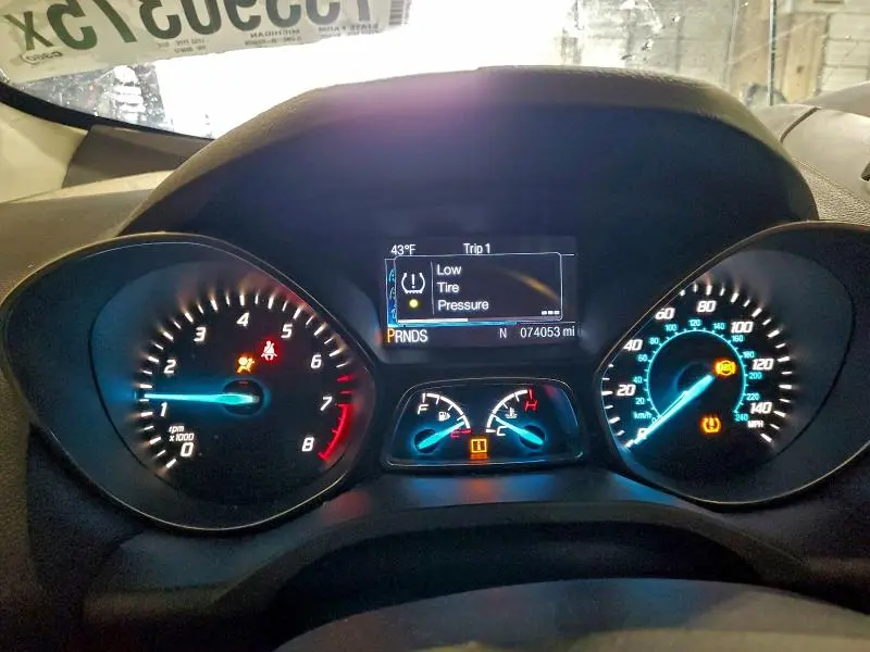 2016 FORD ESCAPE SE  