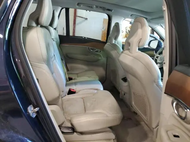 2016 VOLVO XC90 T6  