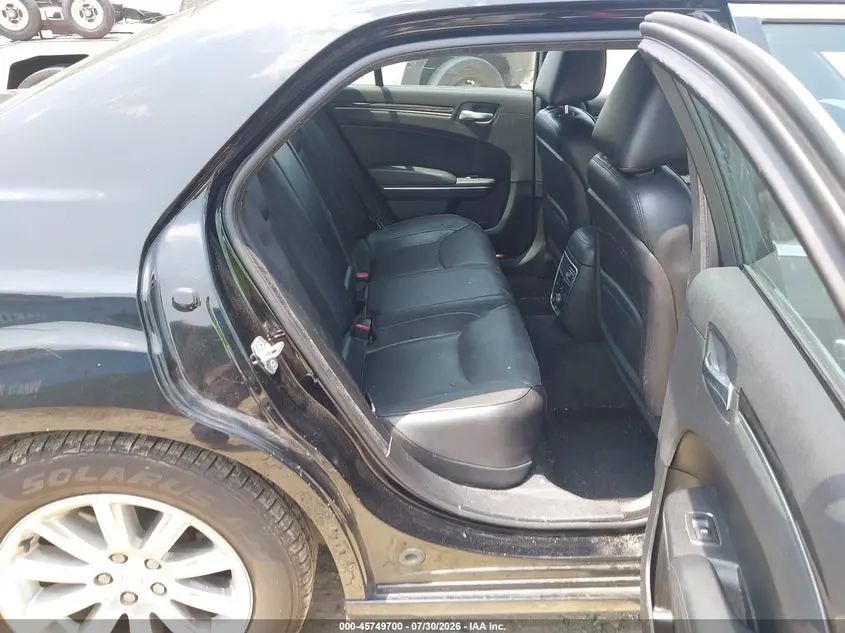 2012 CHRYSLER 300 LIMITED