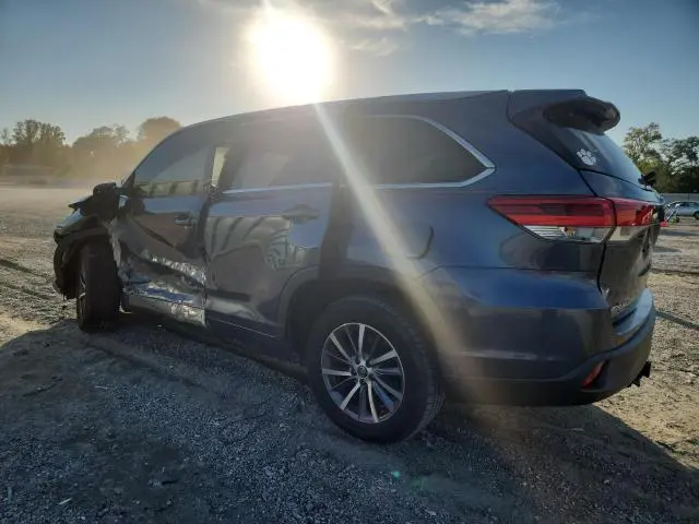 2017 TOYOTA HIGHLANDER SE  