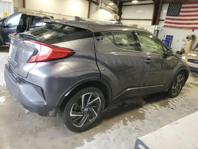 2020 TOYOTA C-HR XLE  