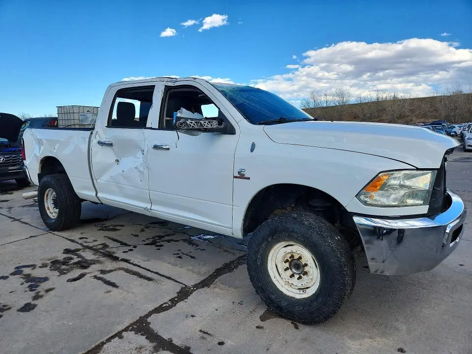 2013 RAM 2500 SLT  