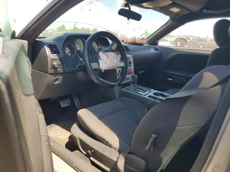 2010 DODGE CHALLENGER SE  