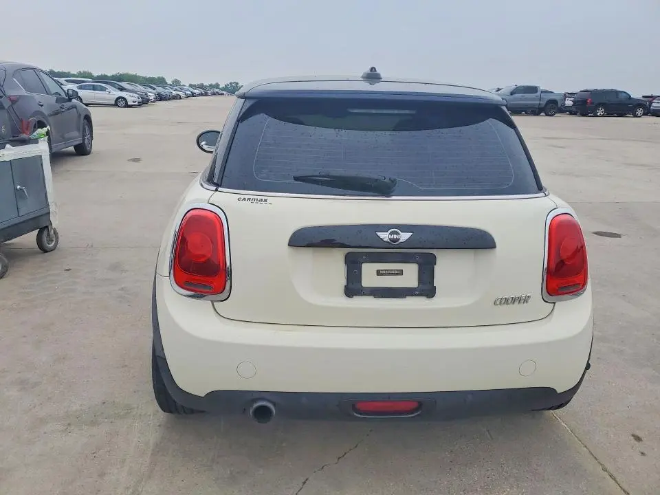 2016 MINI COOPER   