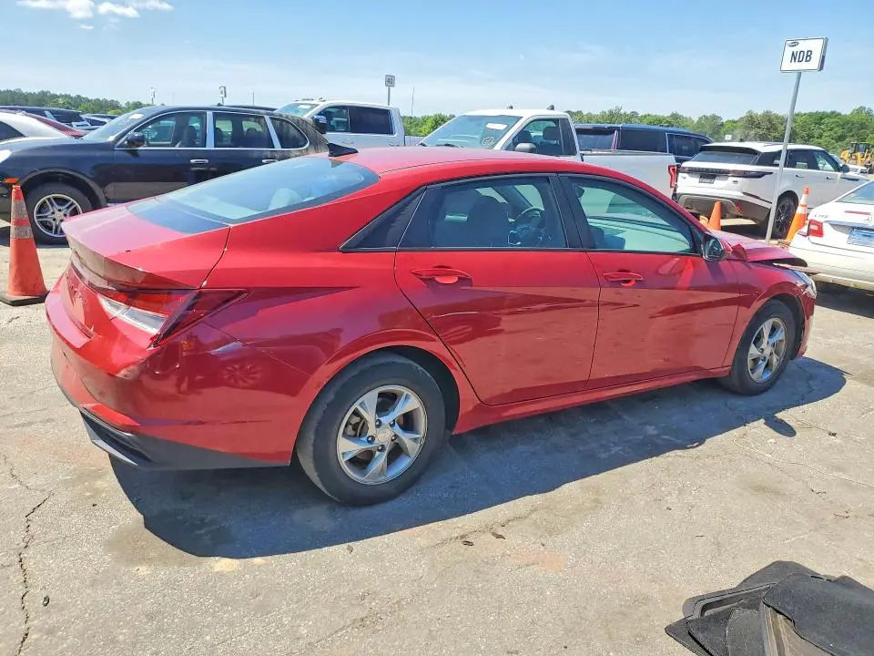 2022 HYUNDAI ELANTRA SE  